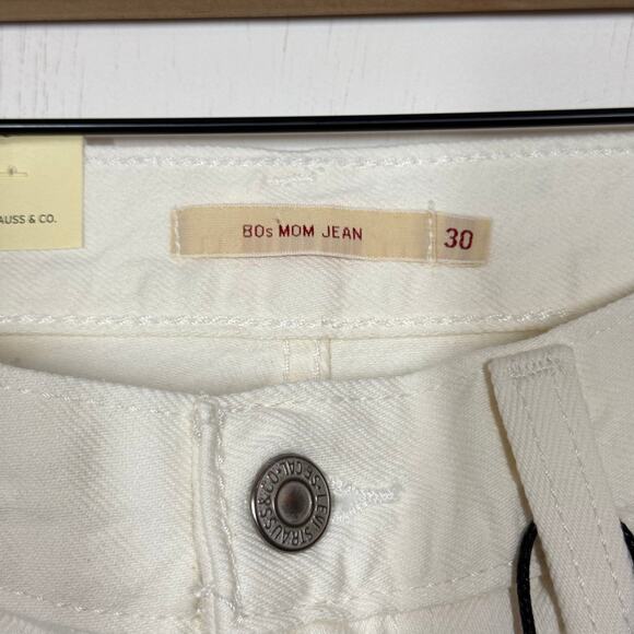 NEW Levi’s 80s Mom Jeans Size 30 White Denim High Rise Relaxed Tapered Leg - Picture 8 of 12